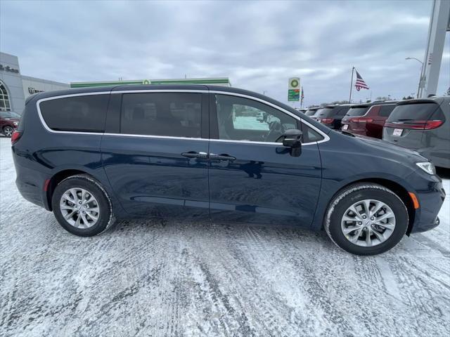 new 2025 Chrysler Pacifica car, priced at $44,792