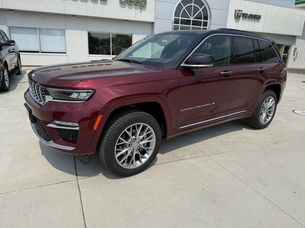 new 2025 Jeep Grand Cherokee car, priced at $56,375