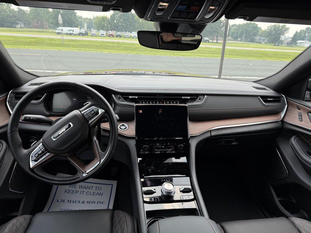new 2025 Jeep Grand Cherokee car, priced at $56,375