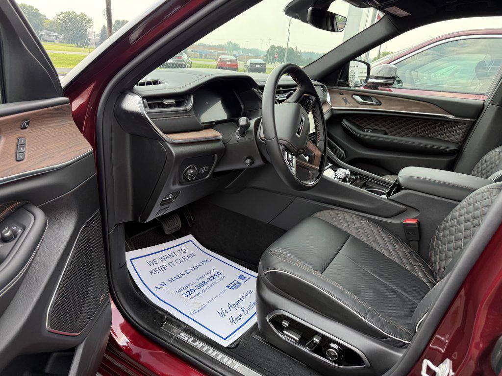 new 2025 Jeep Grand Cherokee car, priced at $56,375