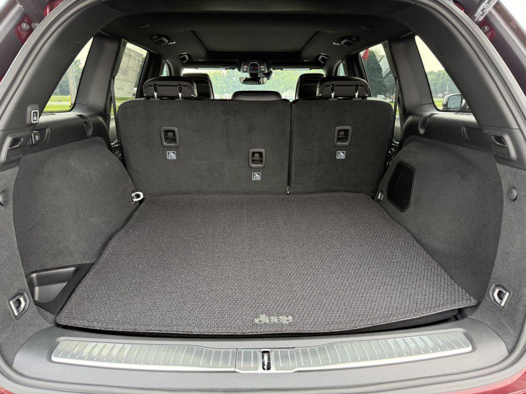 new 2025 Jeep Grand Cherokee car, priced at $56,375