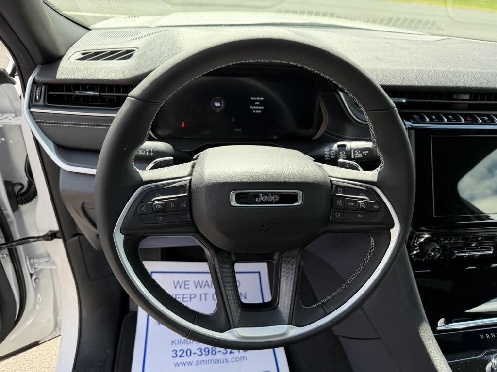 new 2025 Jeep Grand Cherokee car, priced at $40,016