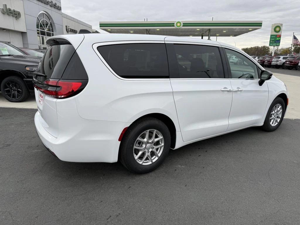 new 2026 Chrysler Pacifica car, priced at $41,567