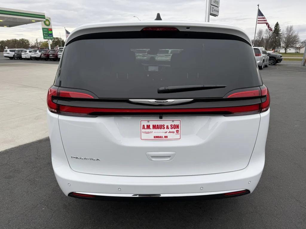 new 2026 Chrysler Pacifica car, priced at $41,567