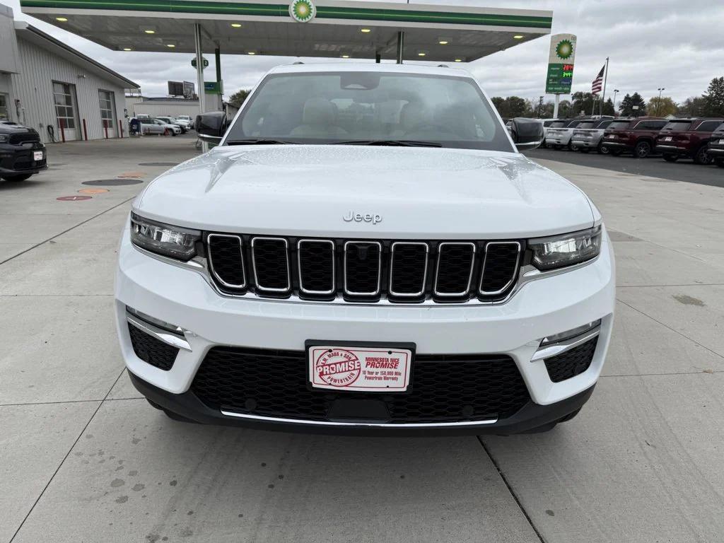 new 2025 Jeep Grand Cherokee car, priced at $48,373