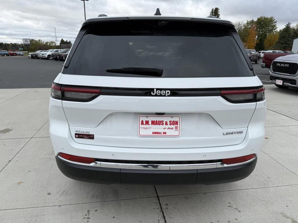 new 2025 Jeep Grand Cherokee car, priced at $48,373