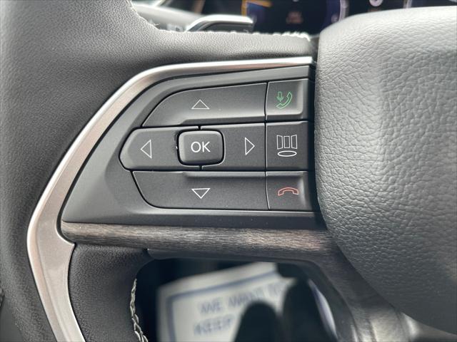 new 2025 Jeep Grand Cherokee car, priced at $48,240