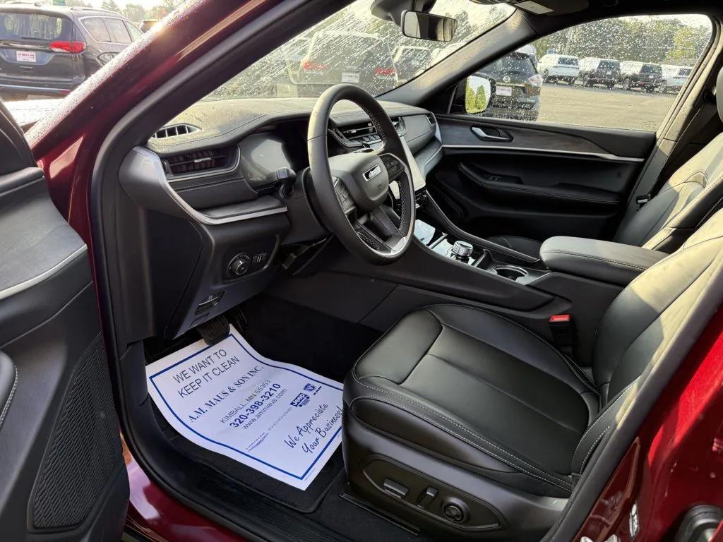 new 2025 Jeep Grand Cherokee car, priced at $46,240