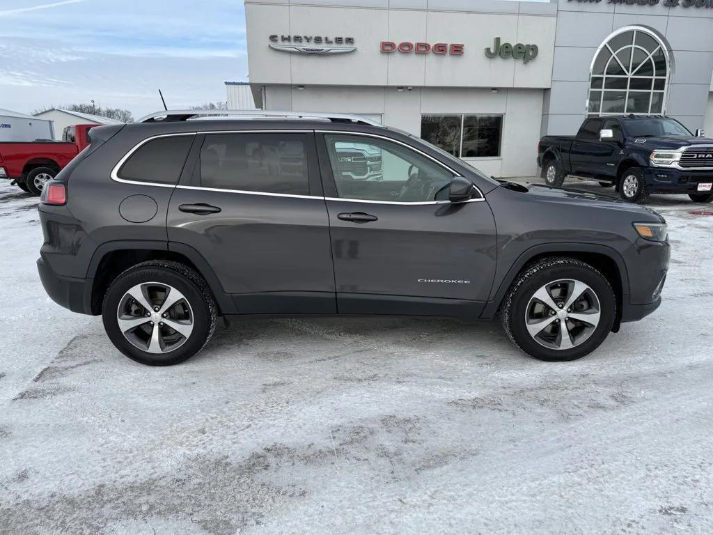 used 2019 Jeep Cherokee car, priced at $15,990