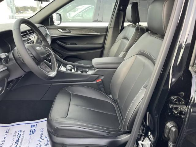 new 2025 Jeep Grand Cherokee car, priced at $46,892