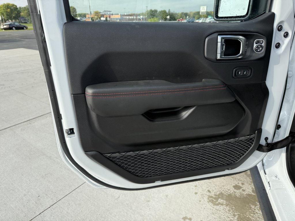 new 2025 Jeep Wrangler car, priced at $62,715