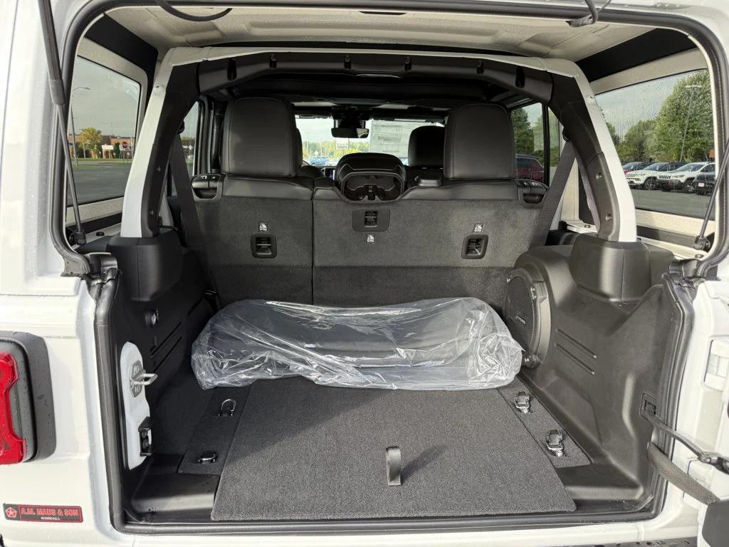 new 2025 Jeep Wrangler car, priced at $62,715