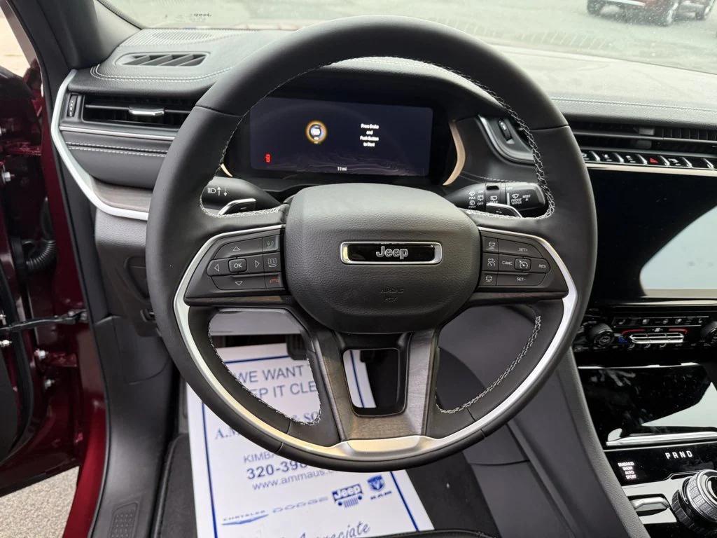 new 2025 Jeep Grand Cherokee car, priced at $48,909