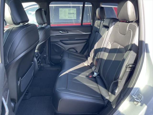new 2025 Jeep Grand Cherokee car, priced at $44,638