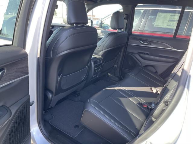 new 2025 Jeep Grand Cherokee car, priced at $44,638