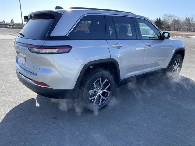 new 2025 Jeep Grand Cherokee car, priced at $47,388