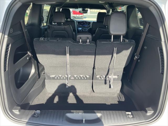 new 2025 Chrysler Pacifica car, priced at $44,140