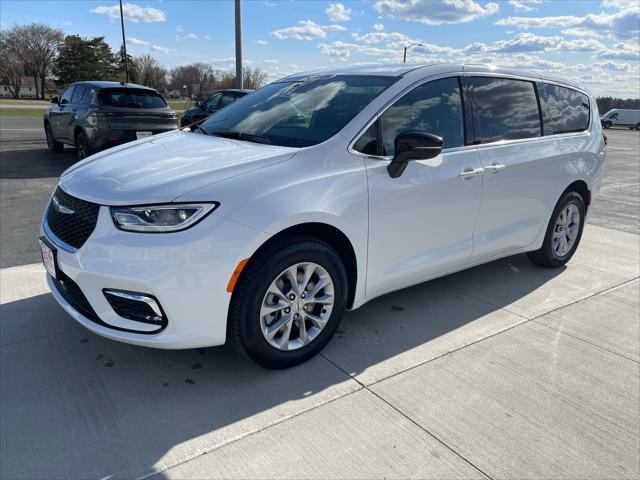 new 2025 Chrysler Pacifica car, priced at $44,140