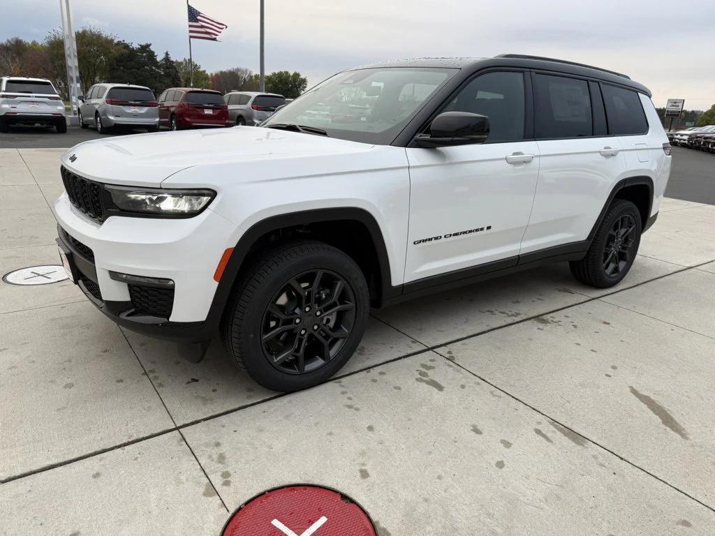 new 2025 Jeep Grand Cherokee L car, priced at $53,392