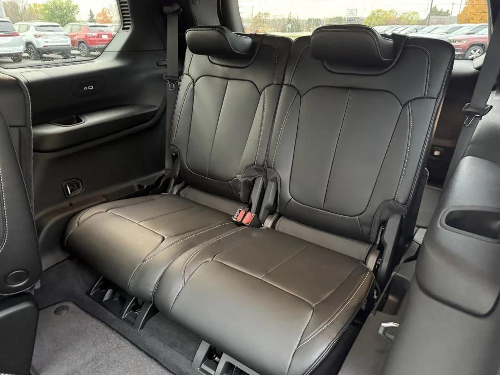 new 2025 Jeep Grand Cherokee L car, priced at $53,392