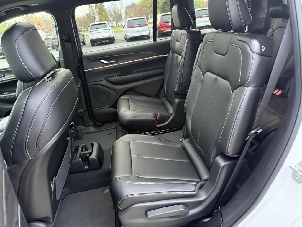 new 2025 Jeep Grand Cherokee L car, priced at $53,392