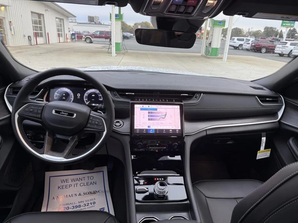 new 2025 Jeep Grand Cherokee L car, priced at $53,392