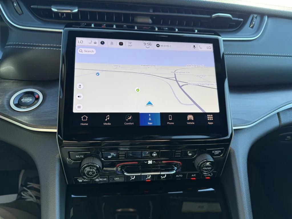 new 2025 Jeep Grand Cherokee car, priced at $44,013