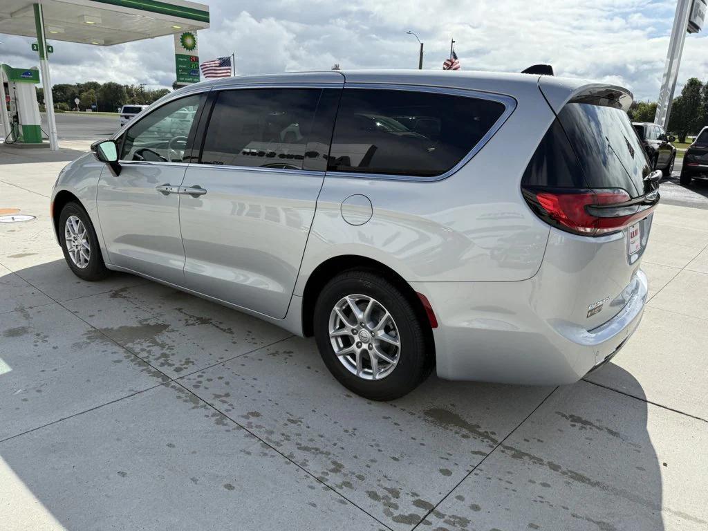 new 2026 Chrysler Pacifica car, priced at $41,255