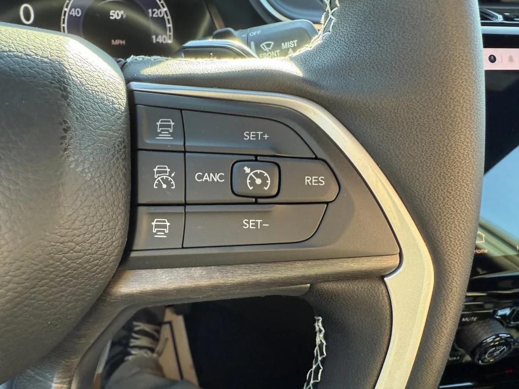 new 2025 Jeep Grand Cherokee car, priced at $49,628