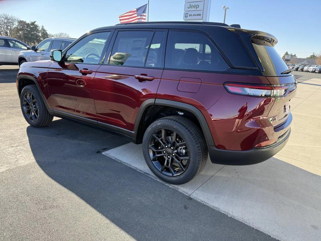 new 2025 Jeep Grand Cherokee car, priced at $49,628