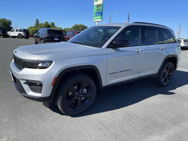 new 2024 Jeep Grand Cherokee car, priced at $47,595