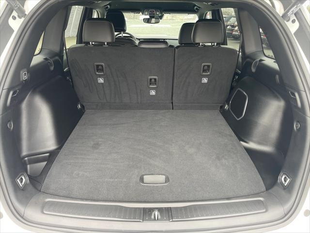 used 2024 Jeep Grand Cherokee car, priced at $40,990