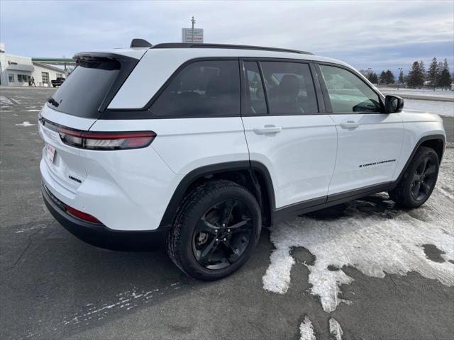 used 2024 Jeep Grand Cherokee car, priced at $40,990