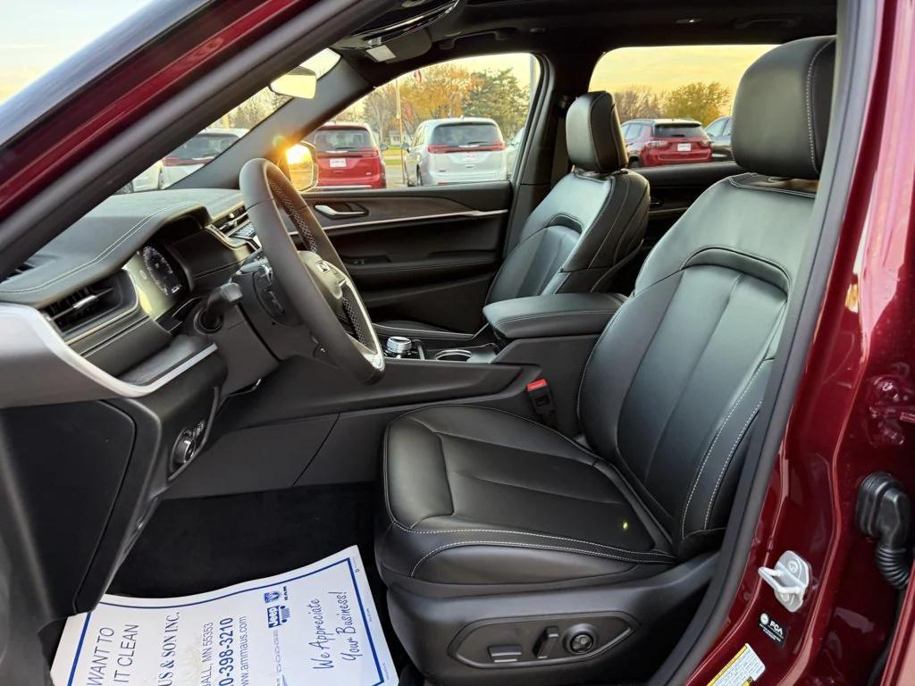 new 2025 Jeep Grand Cherokee L car, priced at $51,428