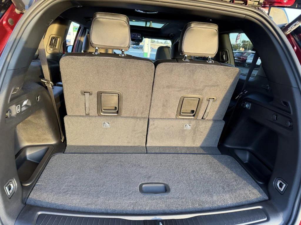 new 2025 Jeep Grand Cherokee L car, priced at $51,428