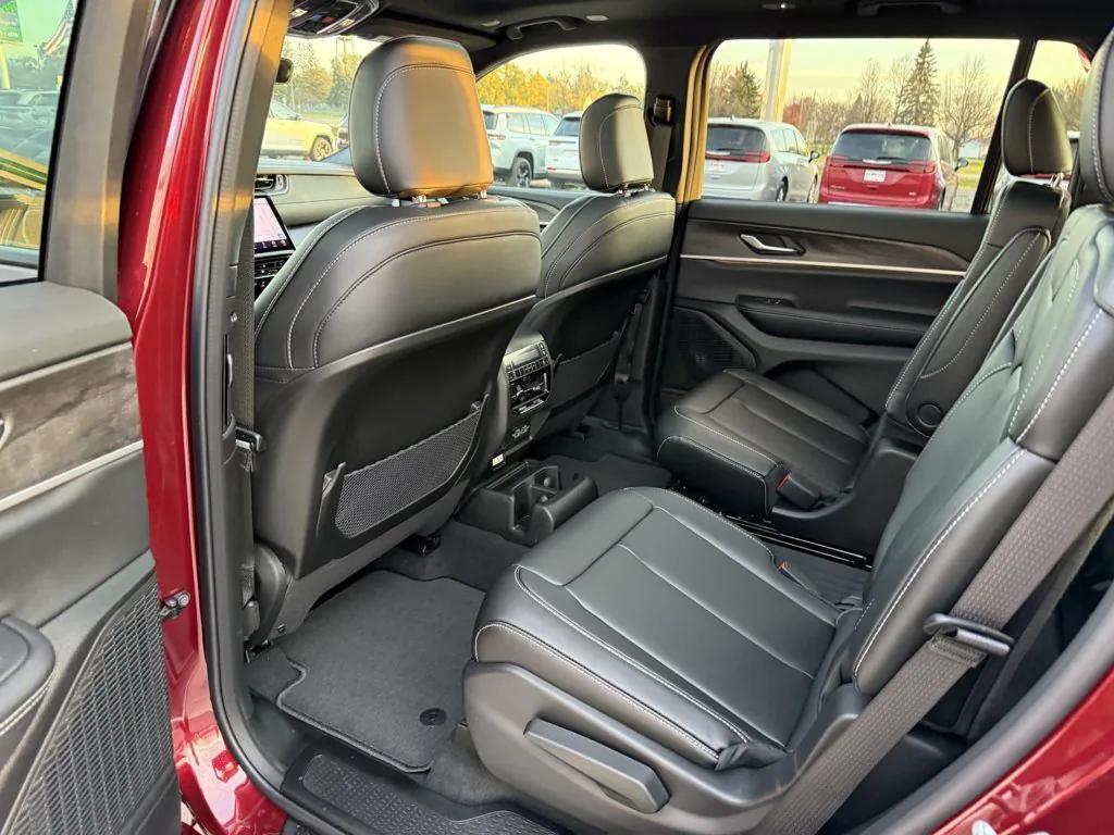 new 2025 Jeep Grand Cherokee L car, priced at $51,428