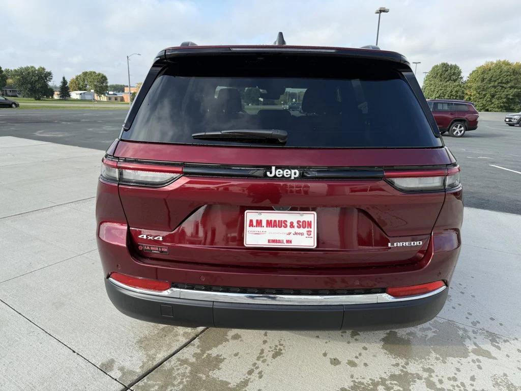 new 2025 Jeep Grand Cherokee car, priced at $40,552