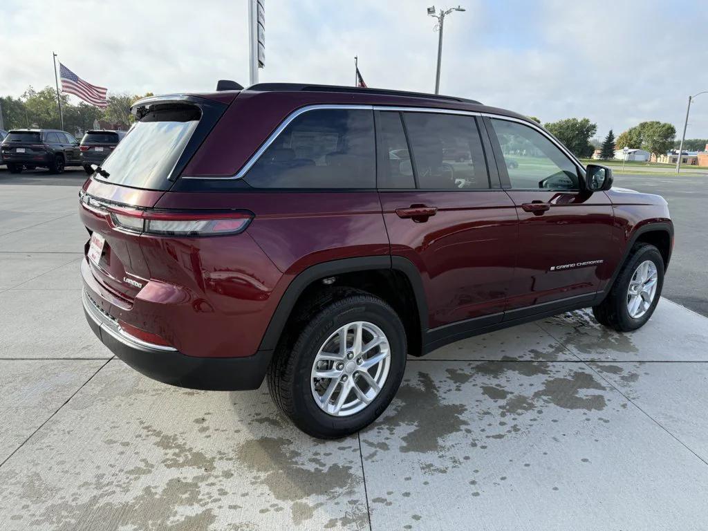 new 2025 Jeep Grand Cherokee car, priced at $40,552