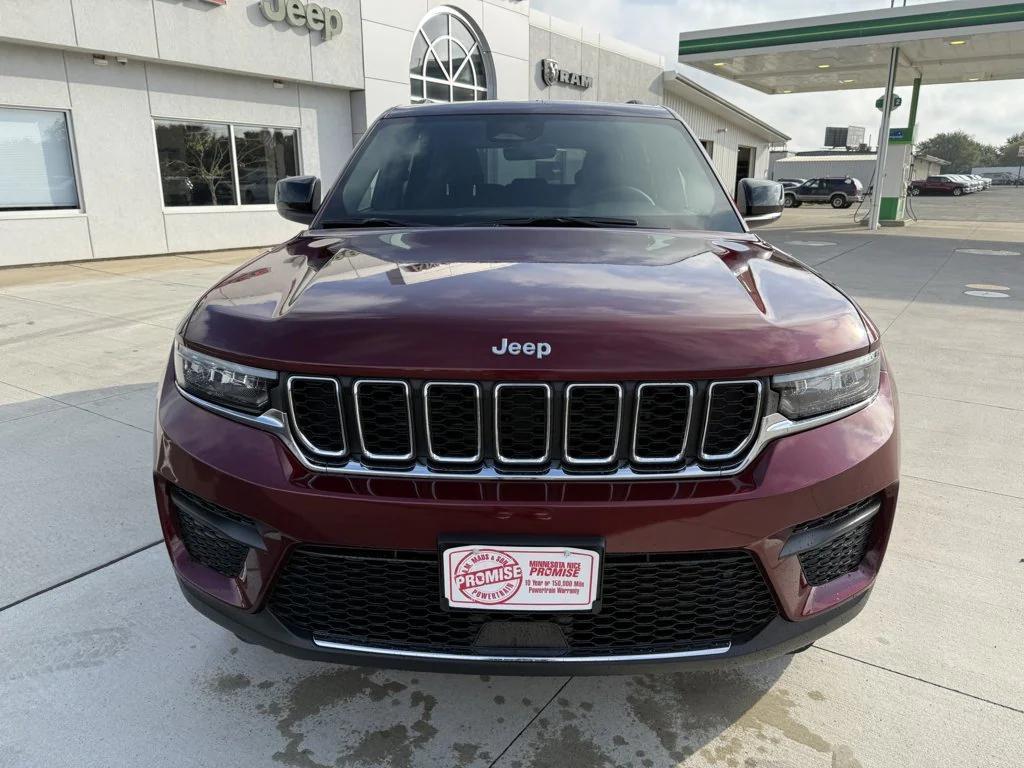 new 2025 Jeep Grand Cherokee car, priced at $40,552