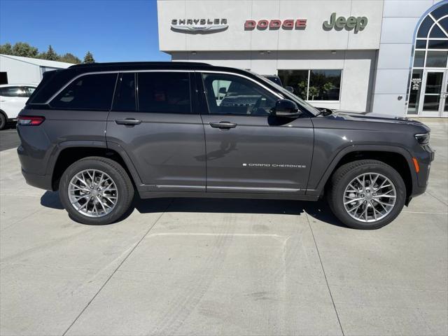 new 2025 Jeep Grand Cherokee car, priced at $58,240