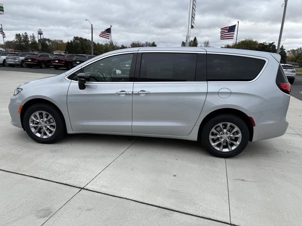 new 2026 Chrysler Pacifica car, priced at $44,933
