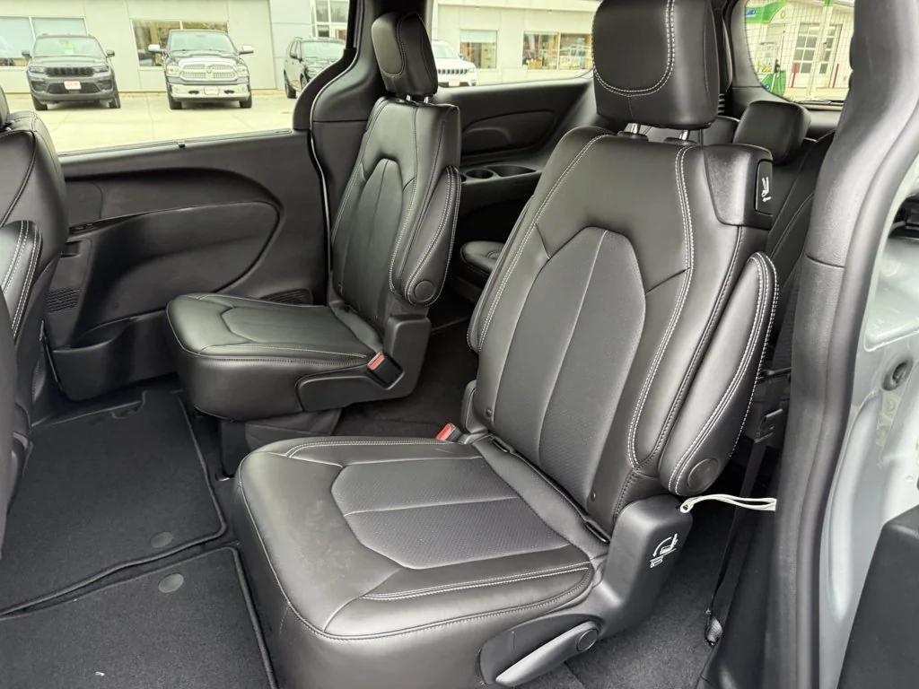 new 2026 Chrysler Pacifica car, priced at $44,933