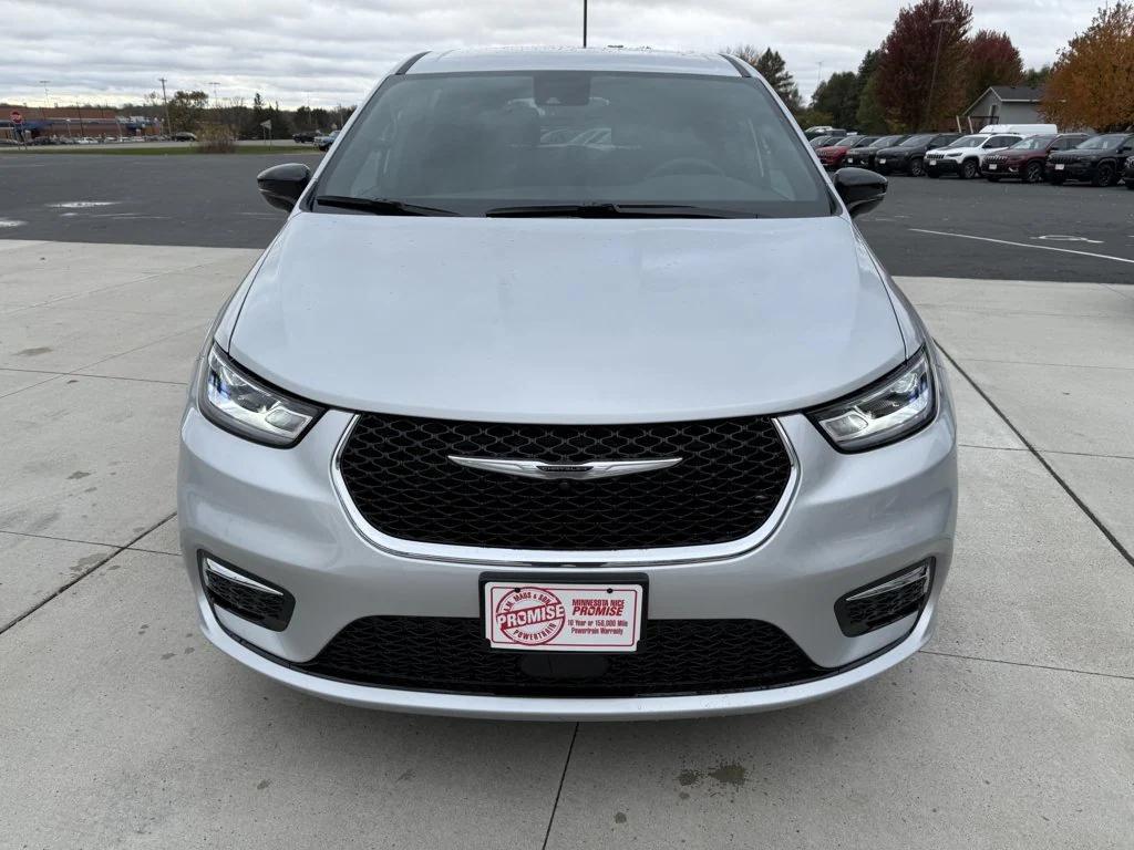 new 2026 Chrysler Pacifica car, priced at $44,933