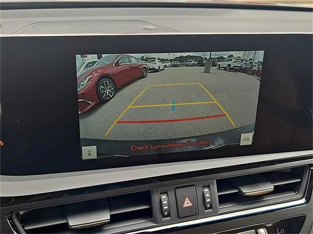 new 2025 Lexus ES 350 car, priced at $46,925