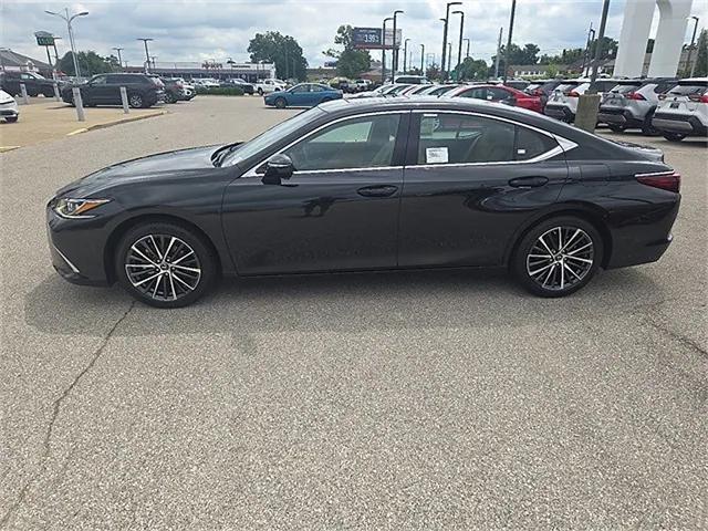 new 2025 Lexus ES 350 car, priced at $46,925