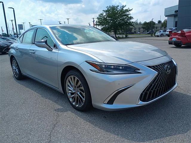 new 2024 Lexus ES 300h car, priced at $54,294