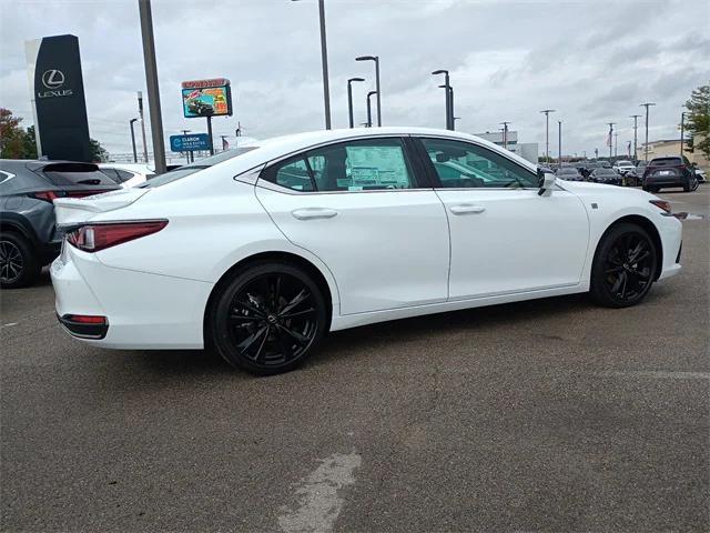 new 2025 Lexus ES 300h car, priced at $50,071