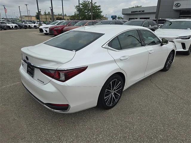 used 2024 Lexus ES 300h car, priced at $41,994
