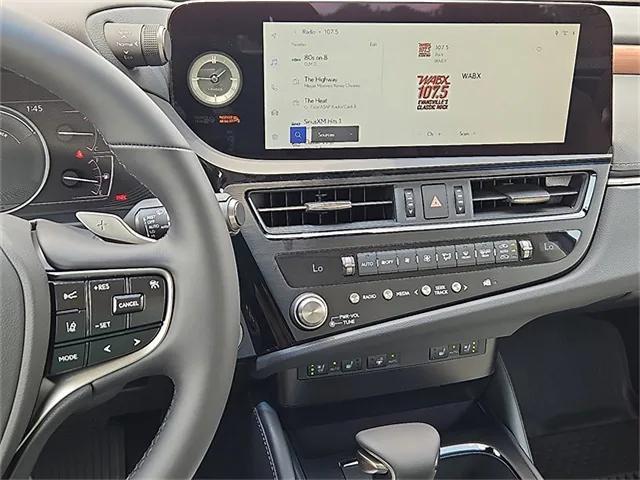 new 2025 Lexus ES 300h car, priced at $48,024