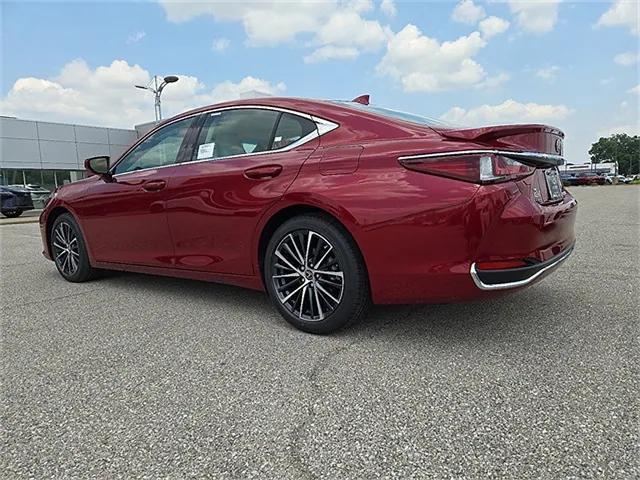 new 2025 Lexus ES 300h car, priced at $48,024